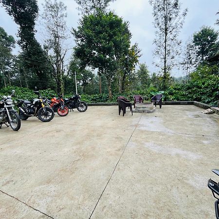 Preetham Homestay Kushālnagar Exteriör bild