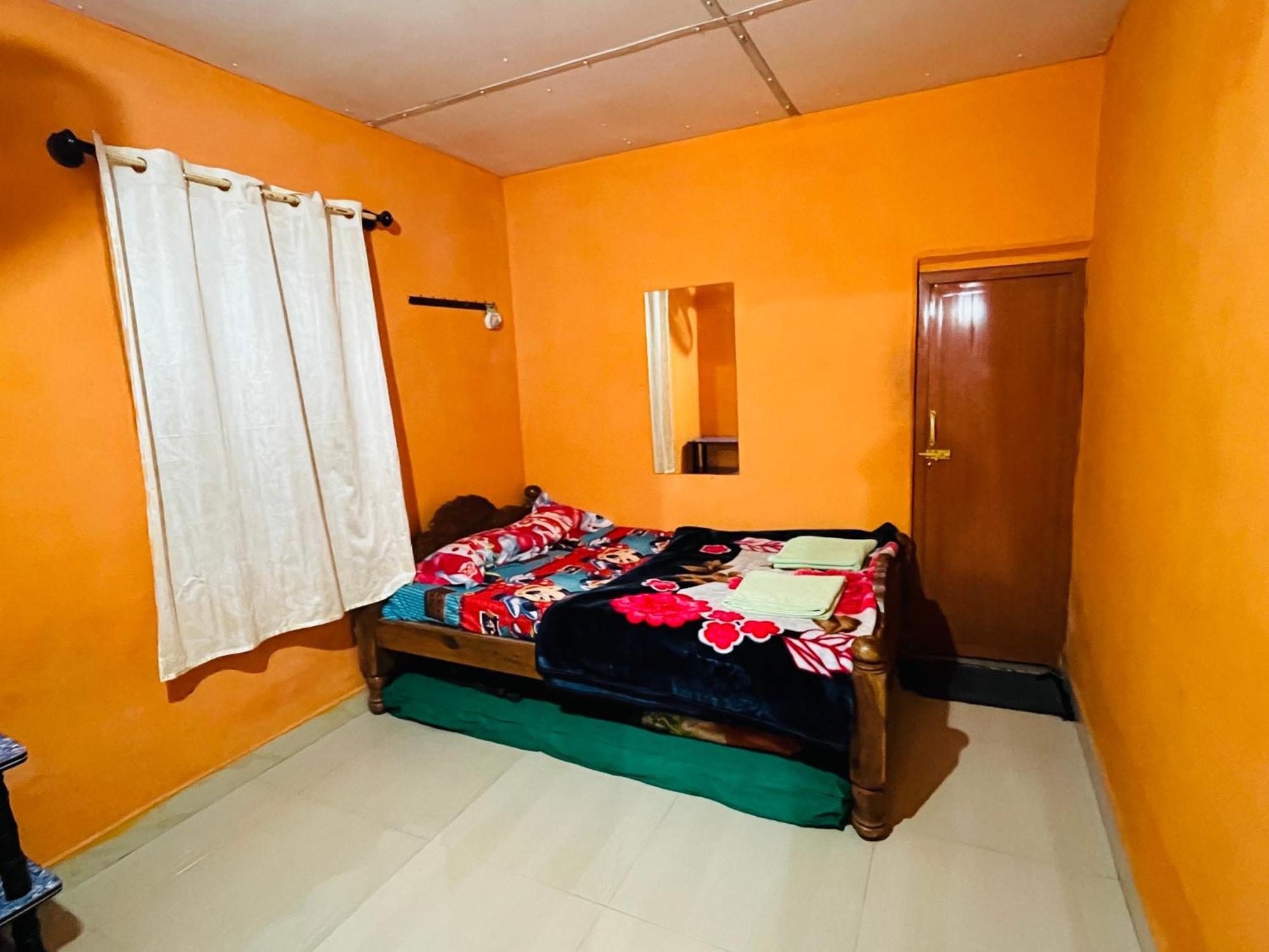 Preetham Homestay Kushālnagar Exteriör bild