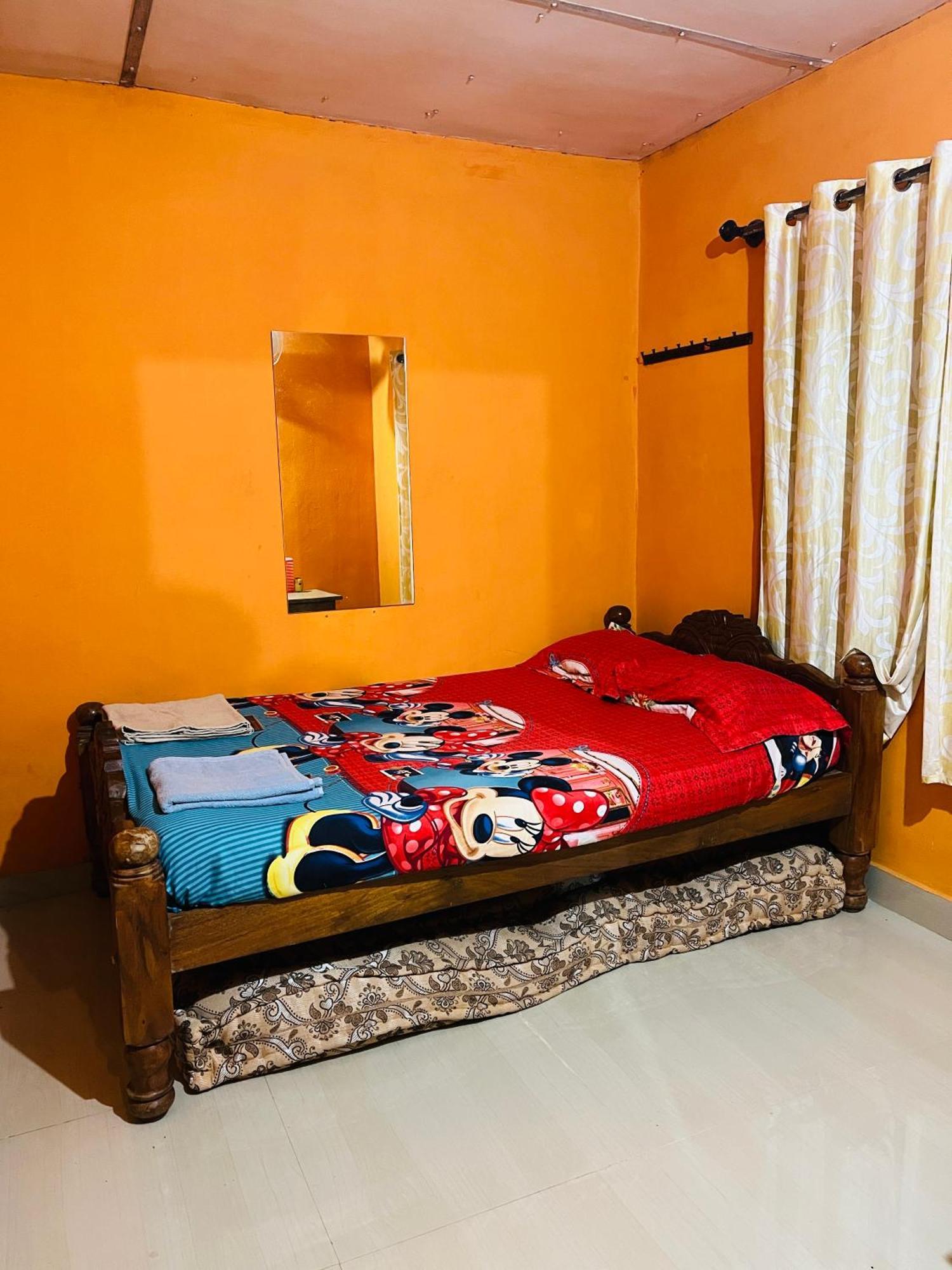 Preetham Homestay Kushālnagar Exteriör bild