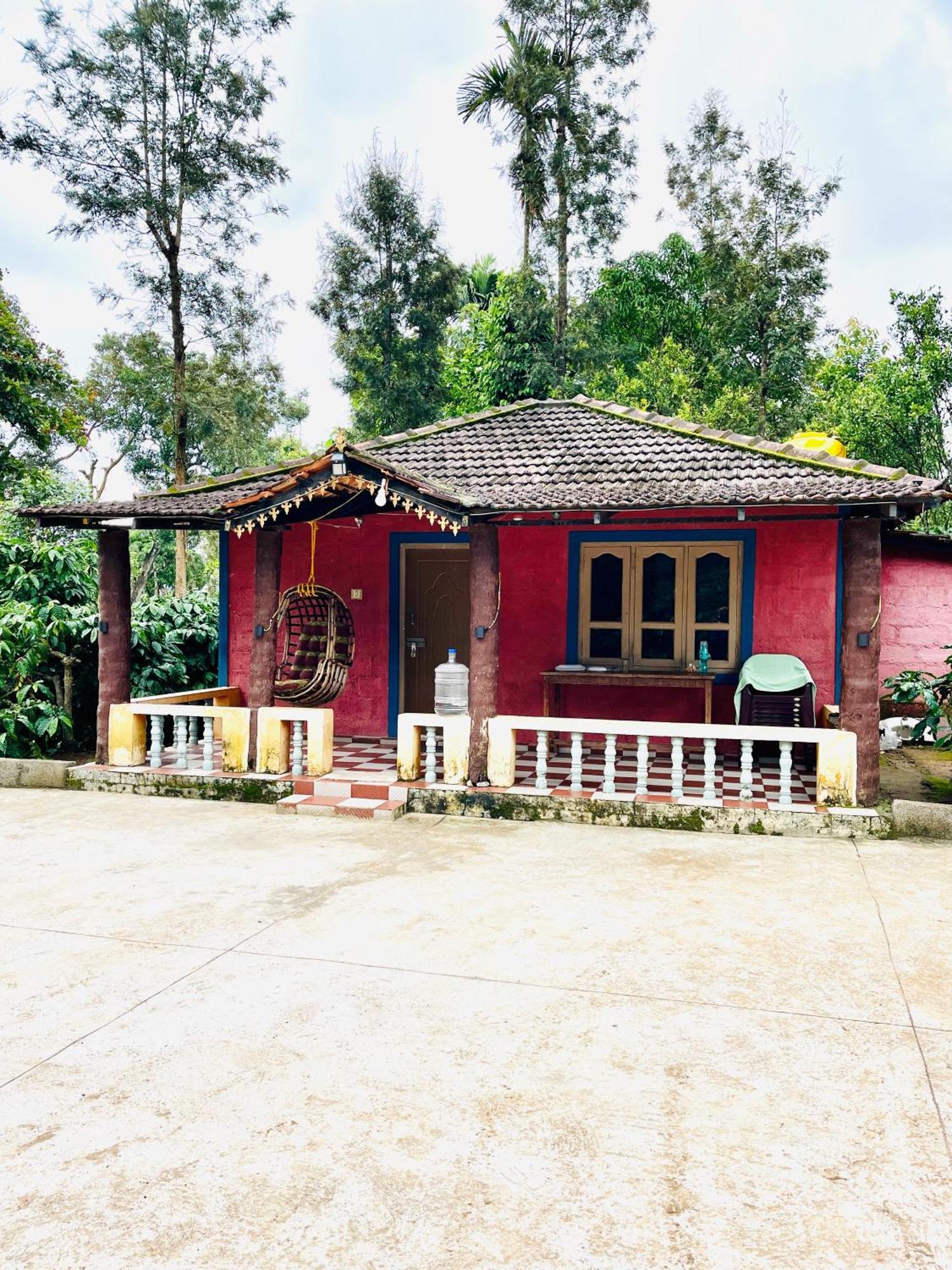 Preetham Homestay Kushālnagar Exteriör bild