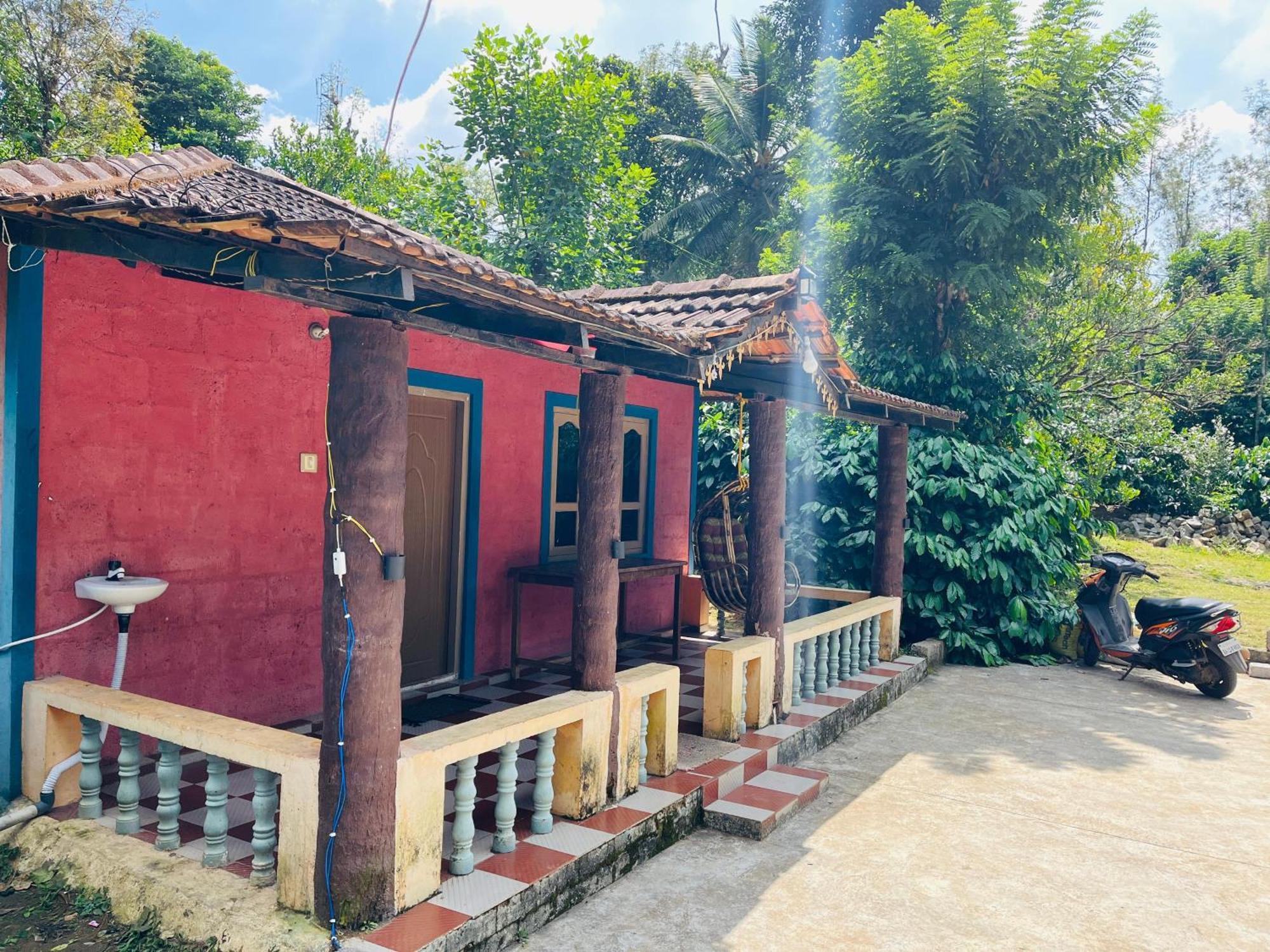 Preetham Homestay Kushālnagar Exteriör bild
