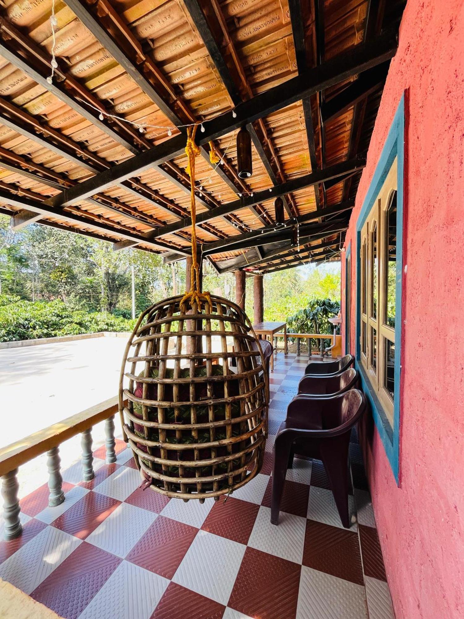 Preetham Homestay Kushālnagar Exteriör bild