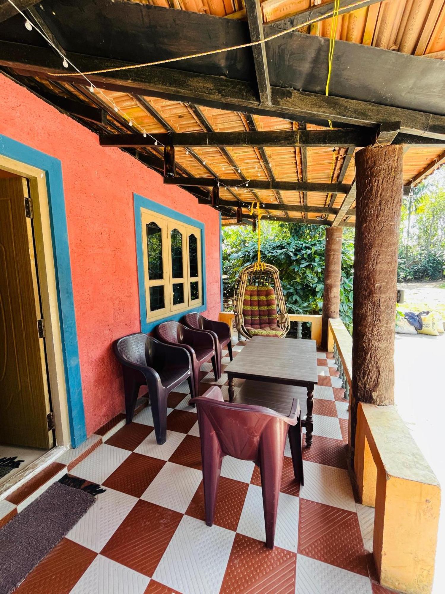 Preetham Homestay Kushālnagar Exteriör bild