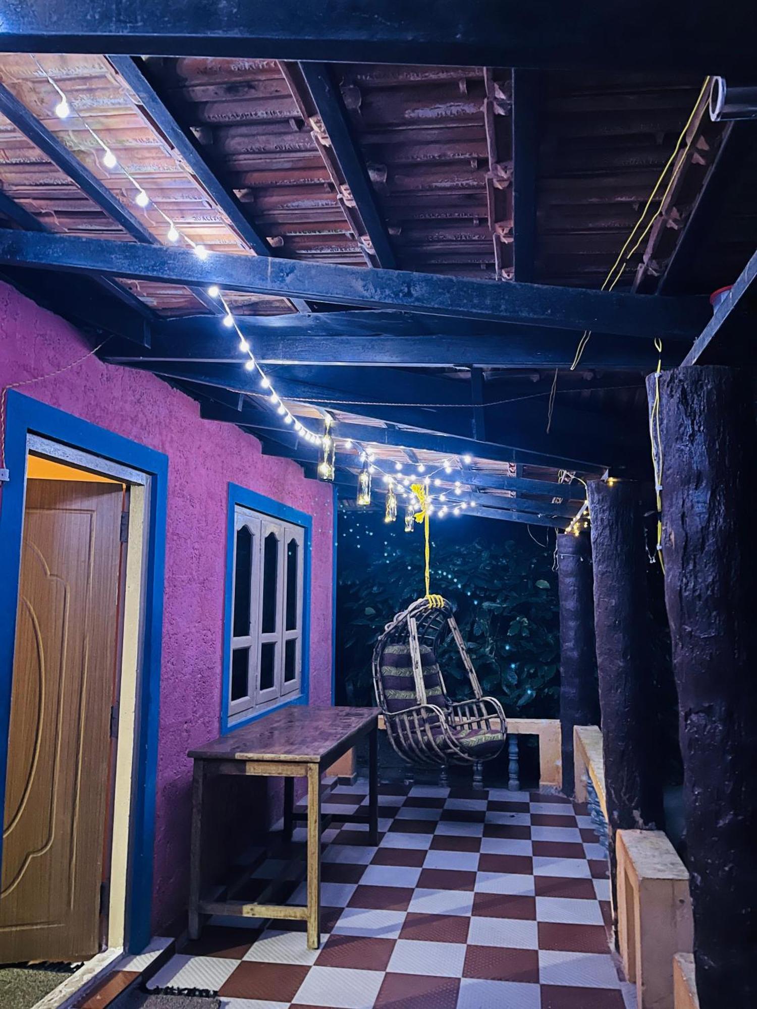 Preetham Homestay Kushālnagar Exteriör bild